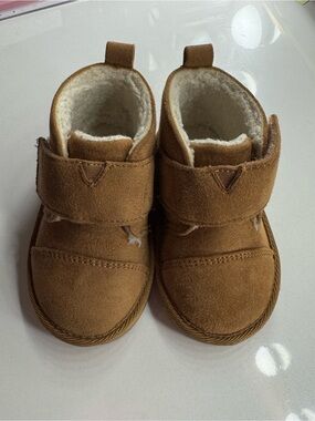PAWZ Tan Suede Kids Cozy-Fleece Boots with Velcro Strap